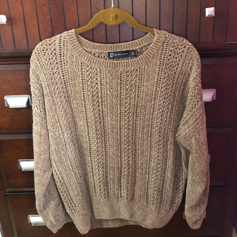 Soft Brown Sweater 🐻 - Picture 1 of 4